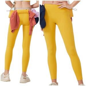 Outdoor Voices EUC Snacks 7/8 Legging Cider Yellow Size M Hiking Shirt Loop